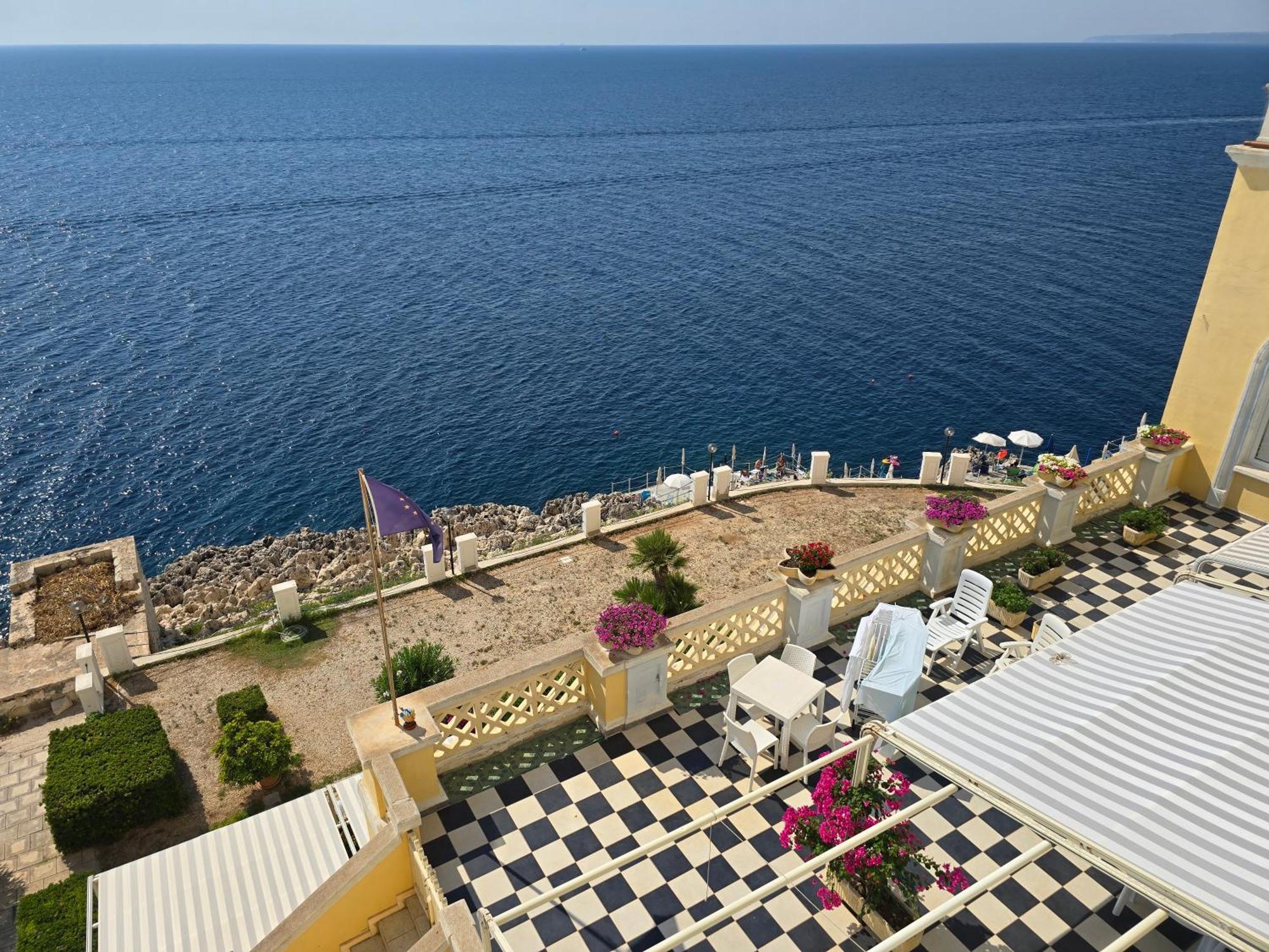 Miramare Palazzo Tamborino Apartment Santa Cesarea Terme Exterior photo